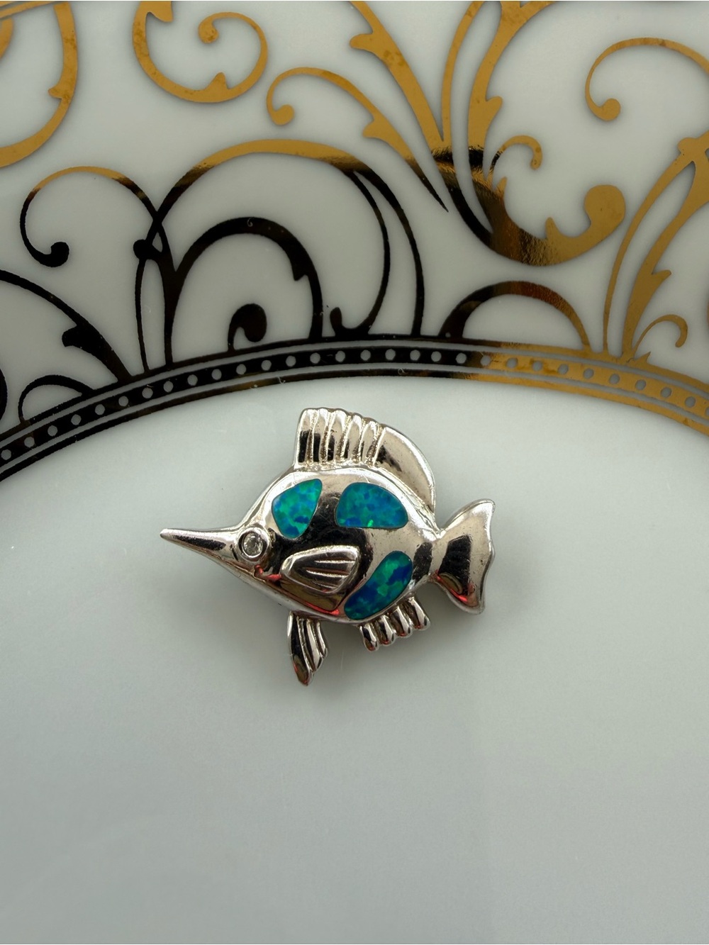 925 Silver Pendant with Blue-Green Opal Inlay - Fashion Jewelry